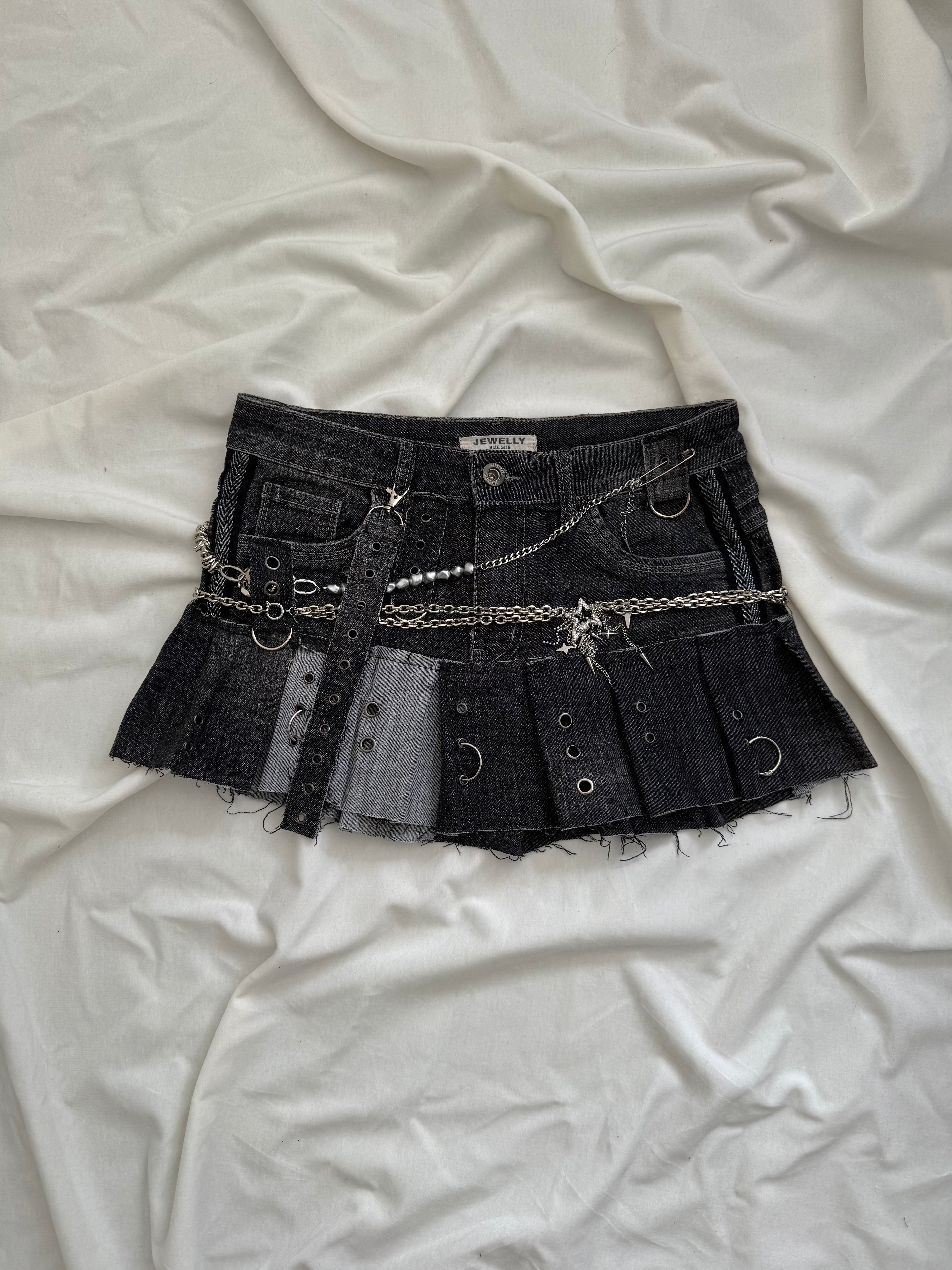 irregular pleated dark wash denim mini skirt