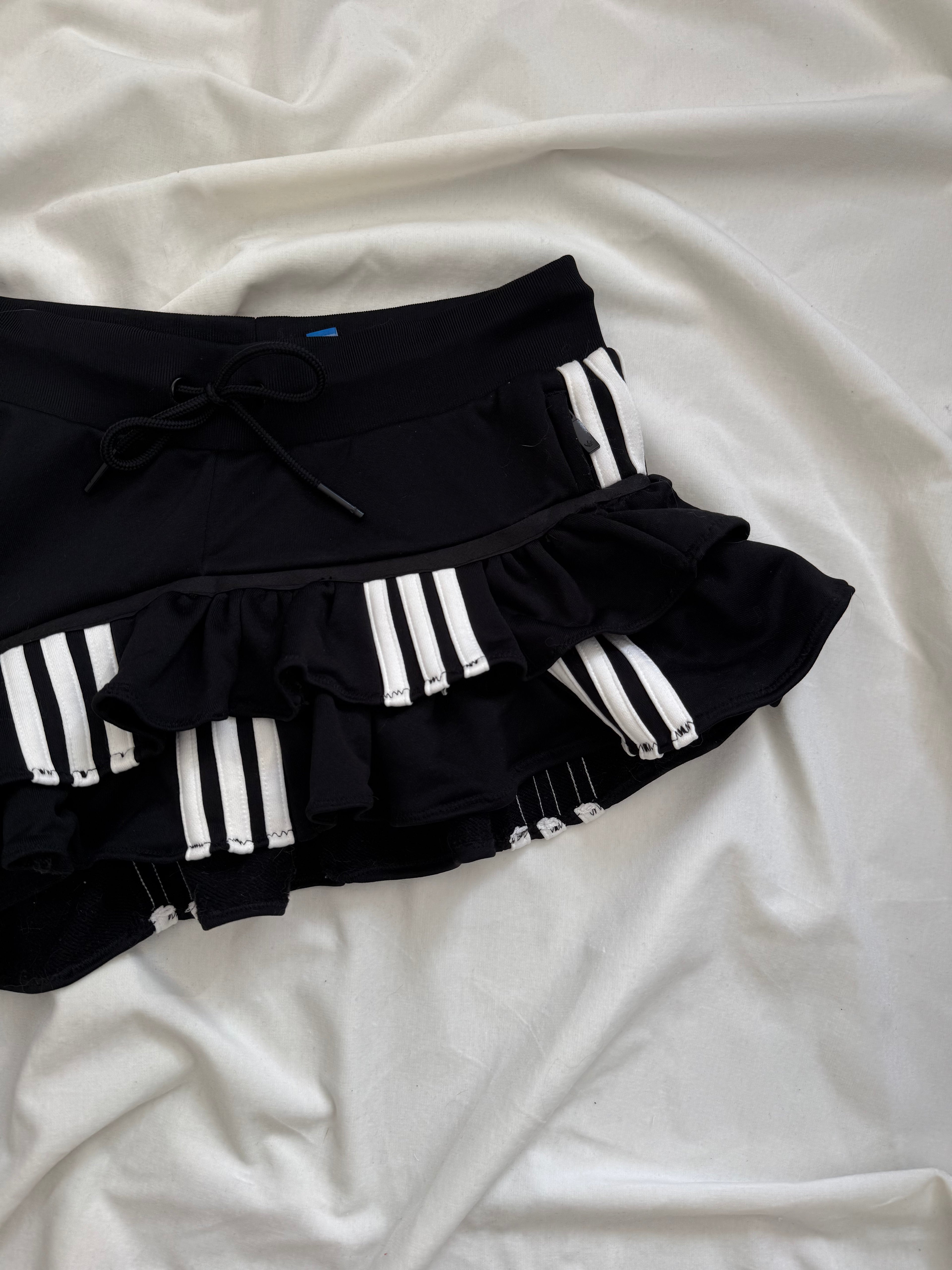 asymmetrical layered gathered black and white mini skirt&nbsp;