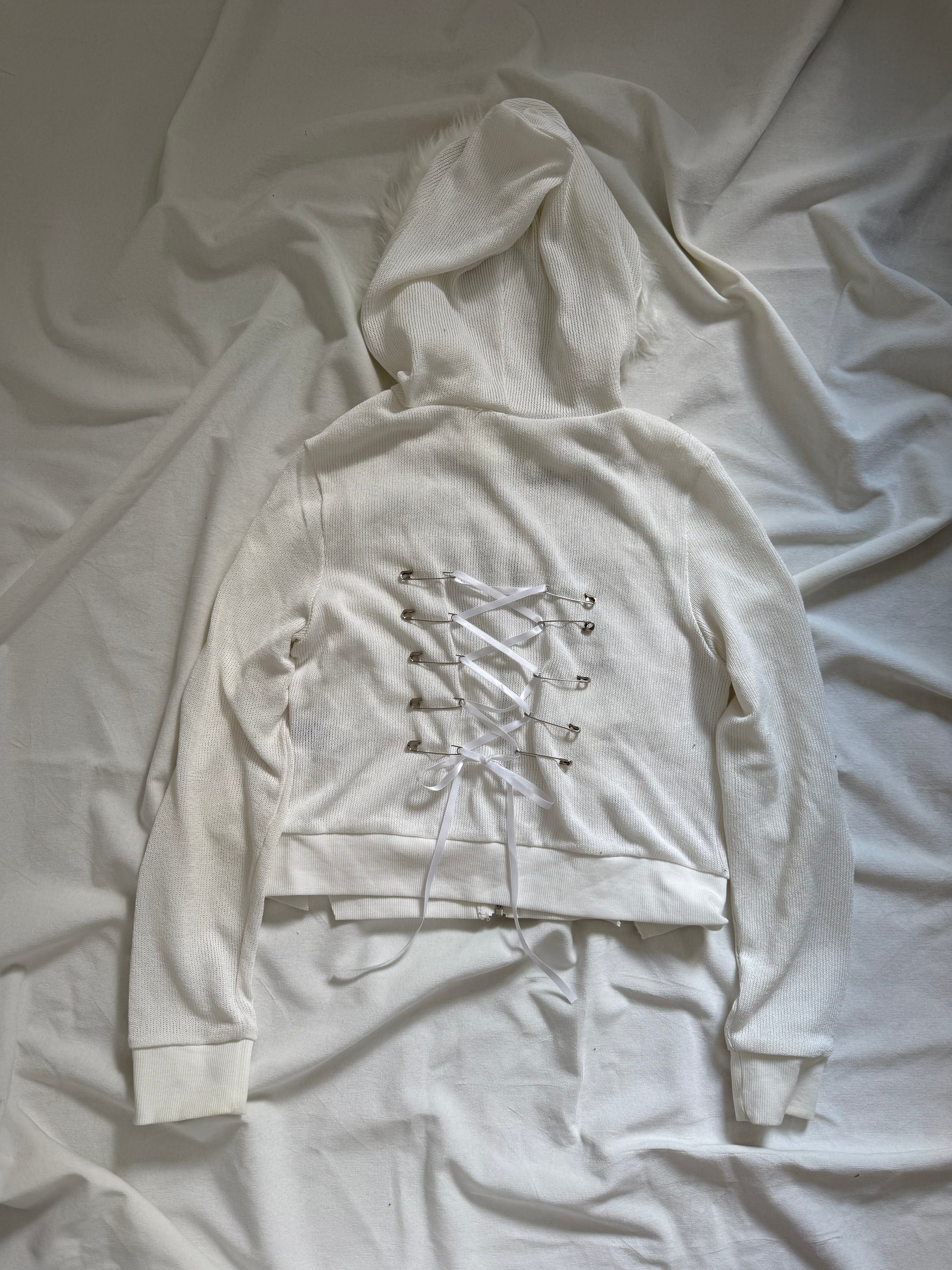 black and white graphic long sleeves knit zip up hoodie