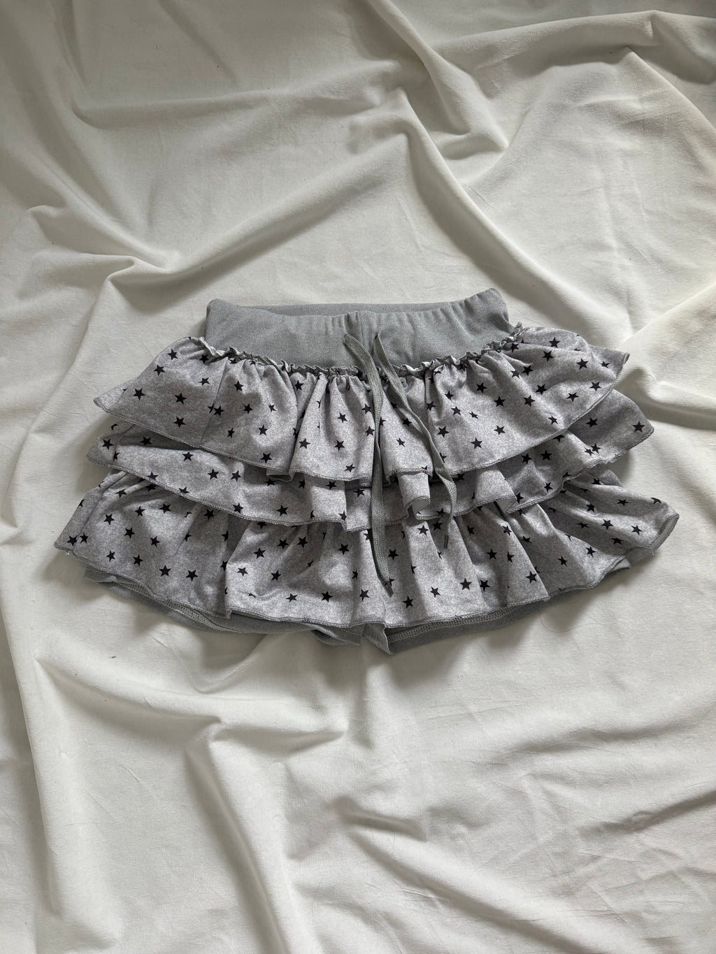 Layered ruffle stars grey mini skirt