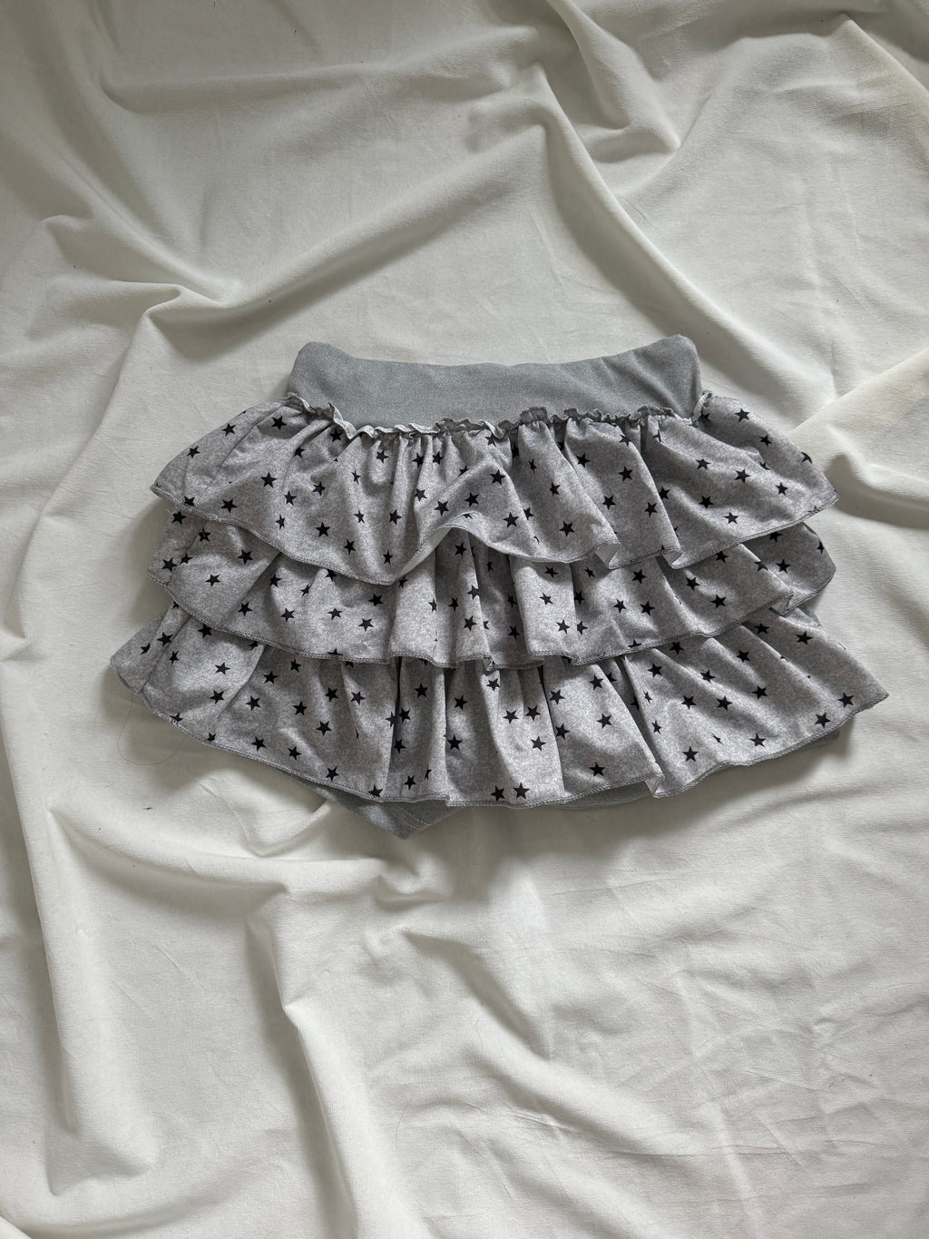 Layered ruffle stars grey mini skirt